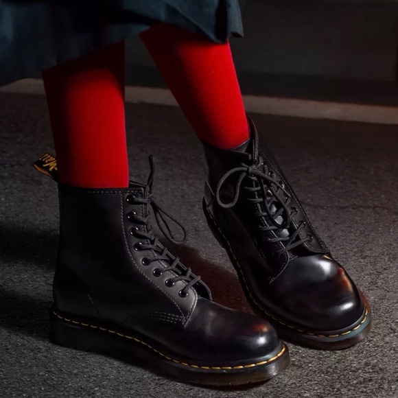 dr martens | 1460 smooth leather lace up boots - Picture 2 of 9